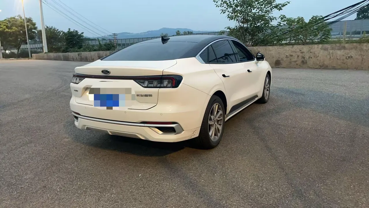 Ford 2022 Mondeo 2.0T EcoBoost 245 Luxury (Modified) Automatic Gear 4