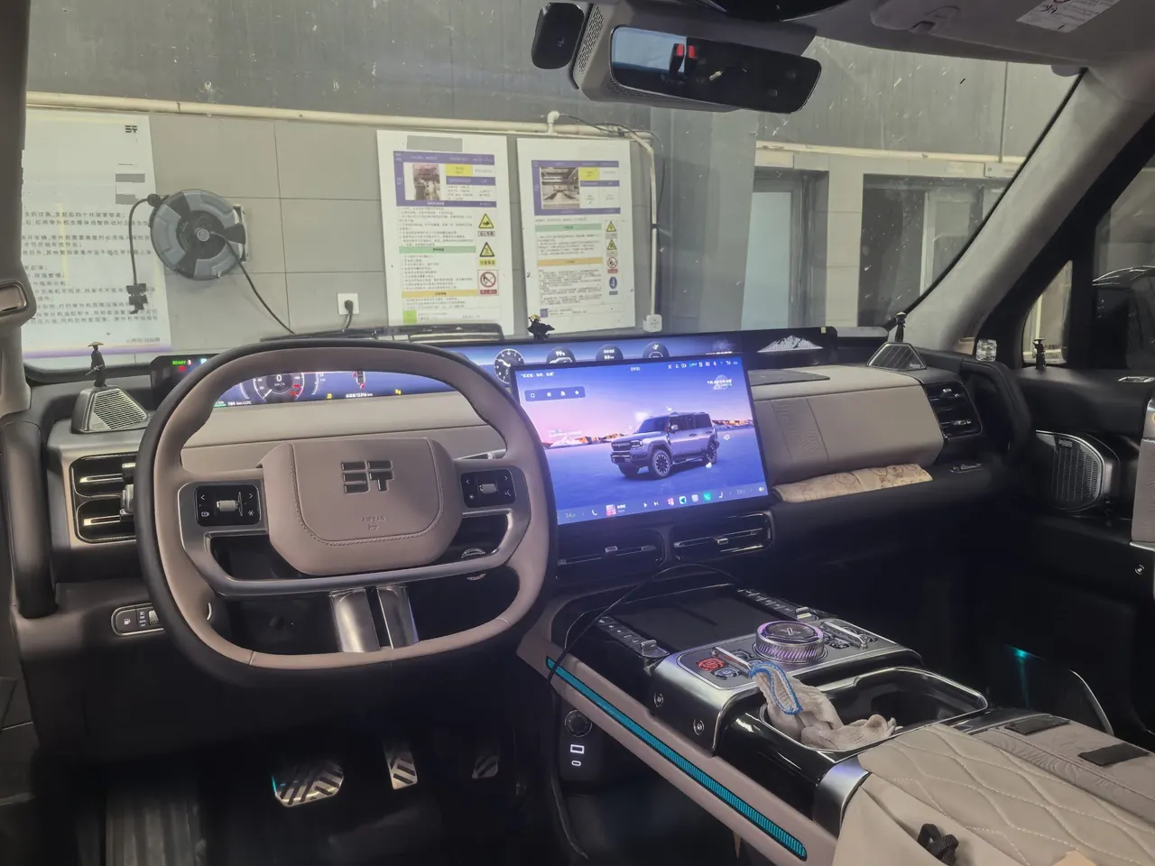 Vertical and horizontal 2025 G700 CDM-O 2.0T enjoy the version of 5 automatic gear 5