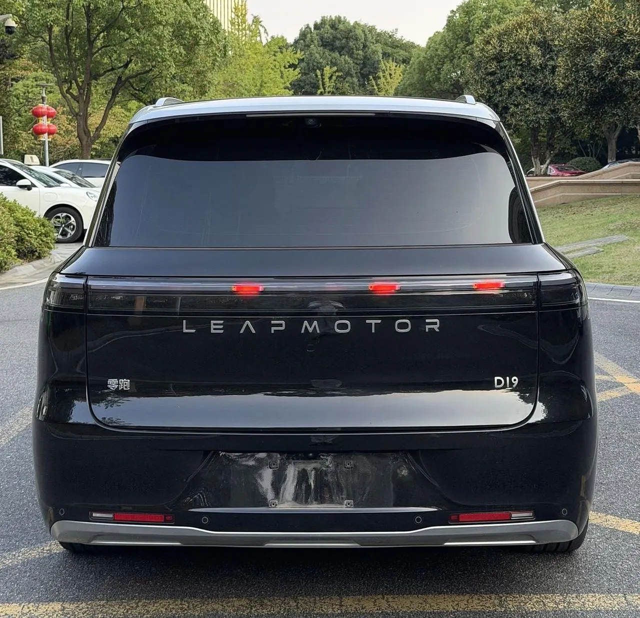 Leapmotor 2026 D 19 720 Zhizun Edition 7-seat Automatic Gear 4