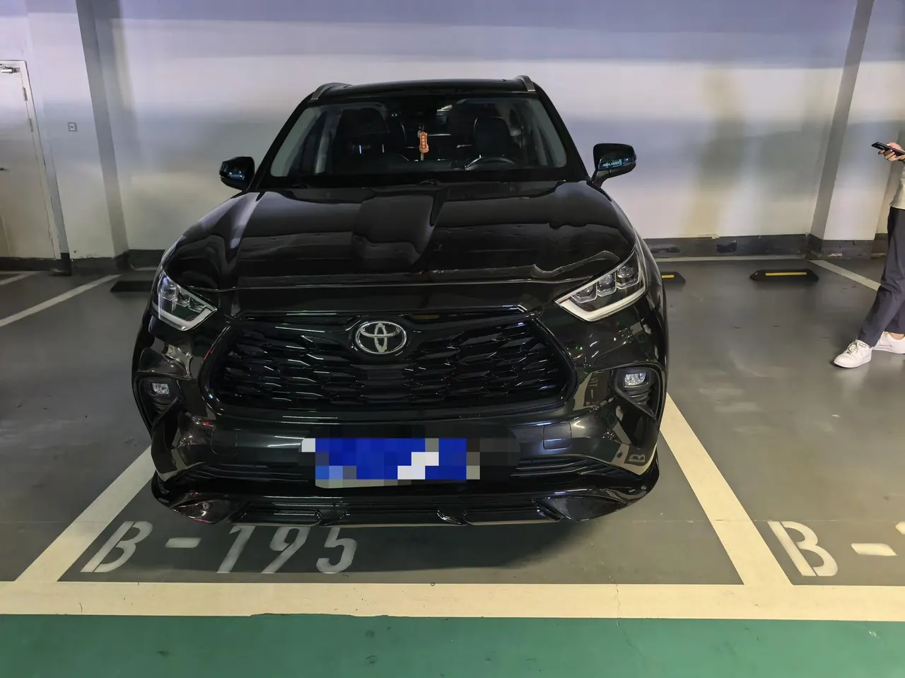 Toyota 2022 Highlander 2.0T 380T 4-wheel drive premium version 7-seat automatic gear 2