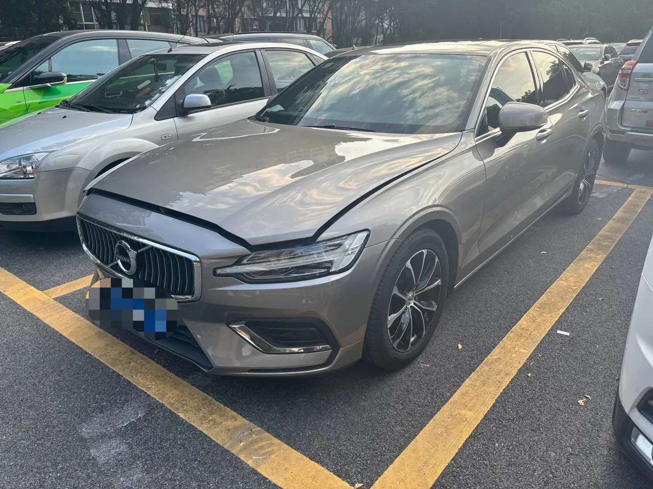 Volvo 2021 S60 2.0T T4 Zhiyi Deluxe Edition Automatic Gear - View 1