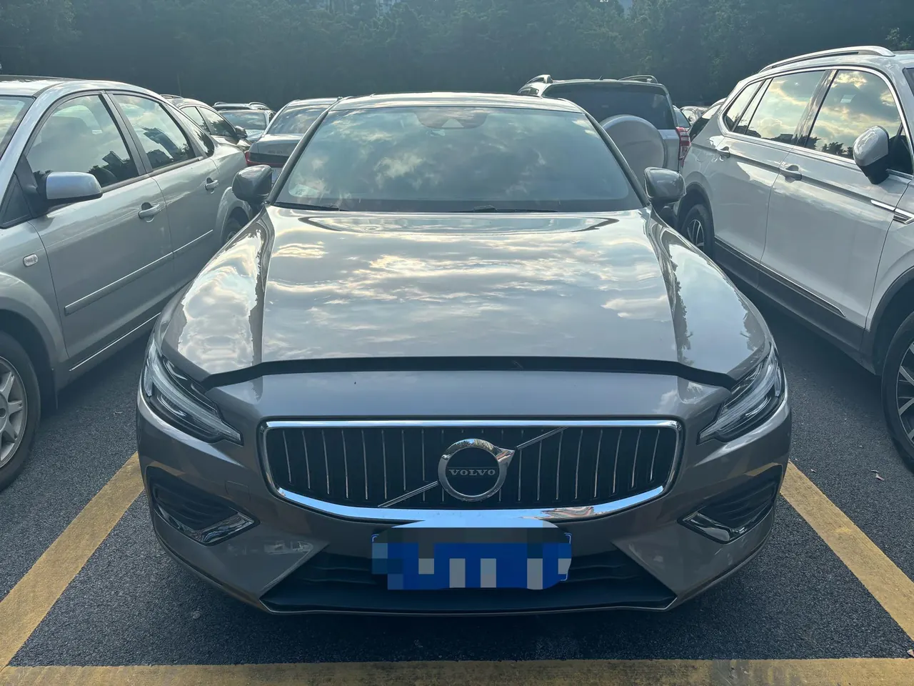 Volvo 2021 S60 2.0T T4 Zhiyi Deluxe Edition Automatic Gear 3