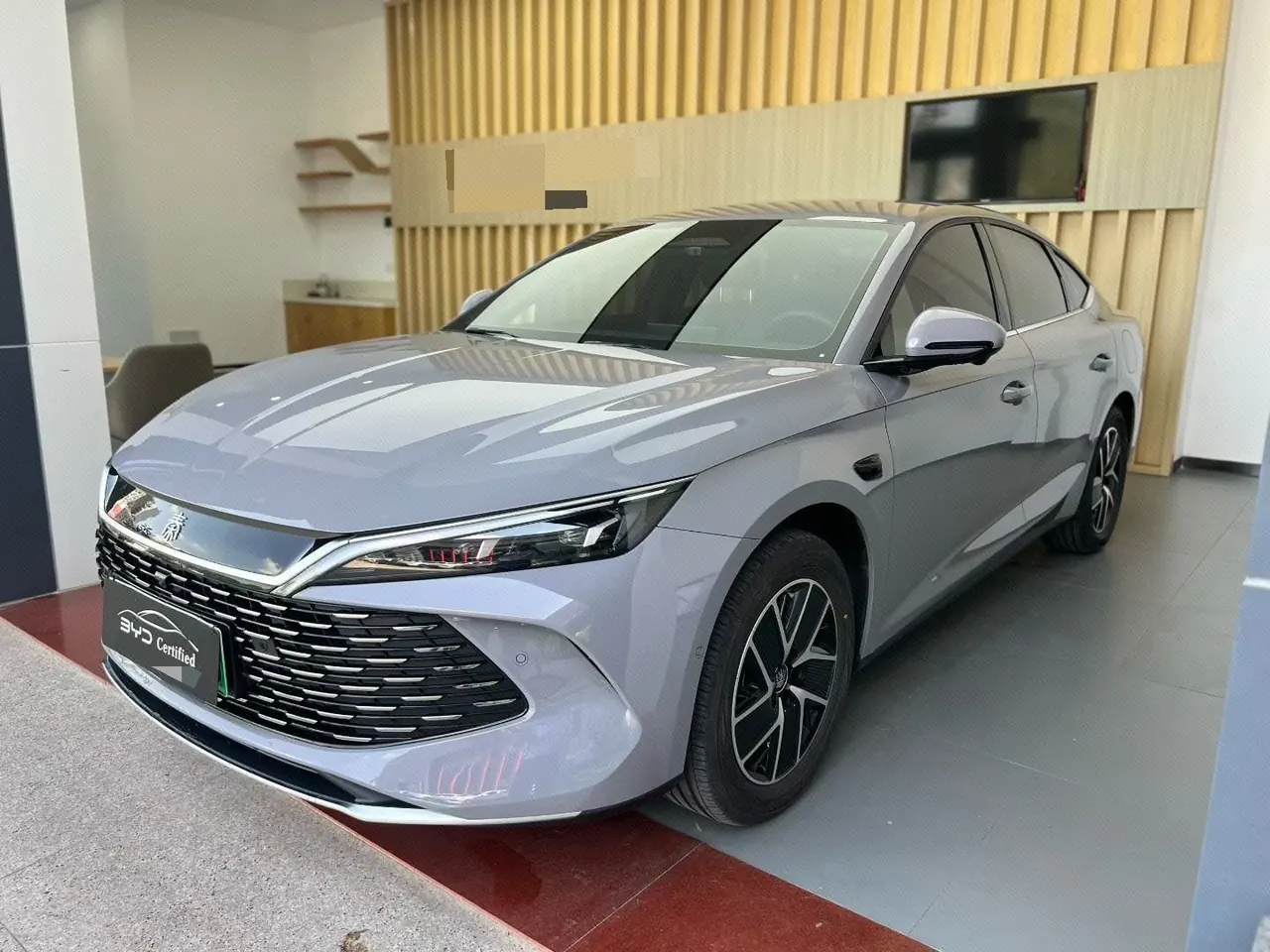 Open image lightbox: BYD 2026 Qin L DM-i 1.5 stepless 128KM leading automatic gear
