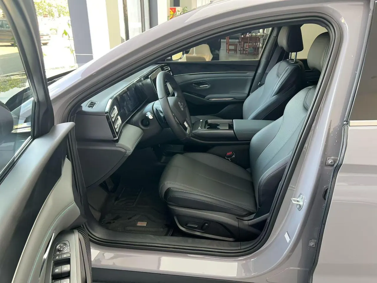 BYD 2026 Qin L DM-i 1.5 stepless 128KM leading automatic gear 4
