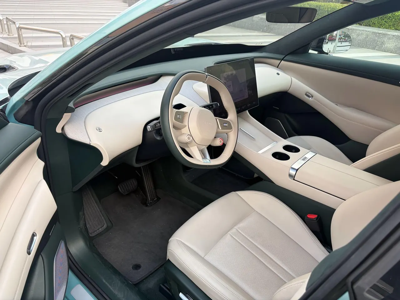 MI 2025 YU7 Long Endurance High Performance Four-wheel Drive Max Edition Automatic Gear 2