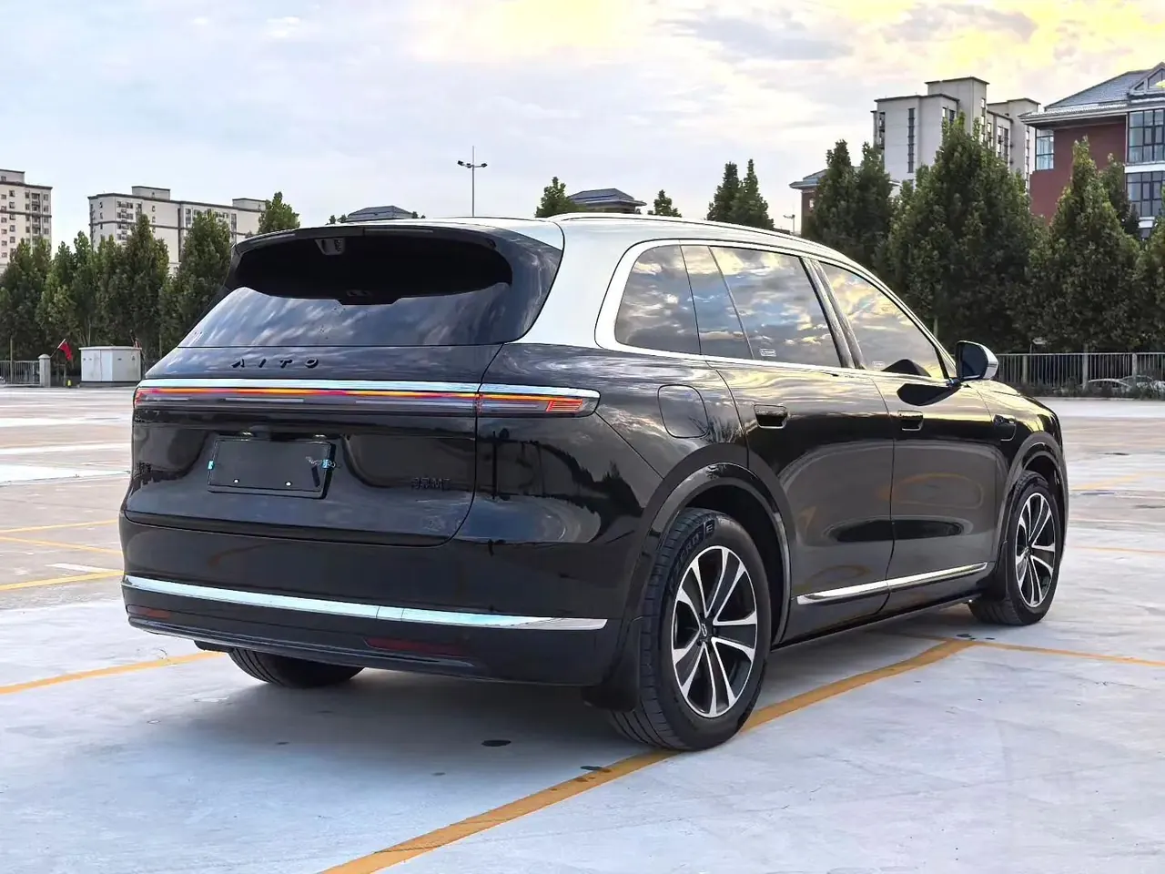 AITO 2026 AITO M7 extended range Max 4-wheel drive version 5 (192-line laser Radar) automatic gear 9