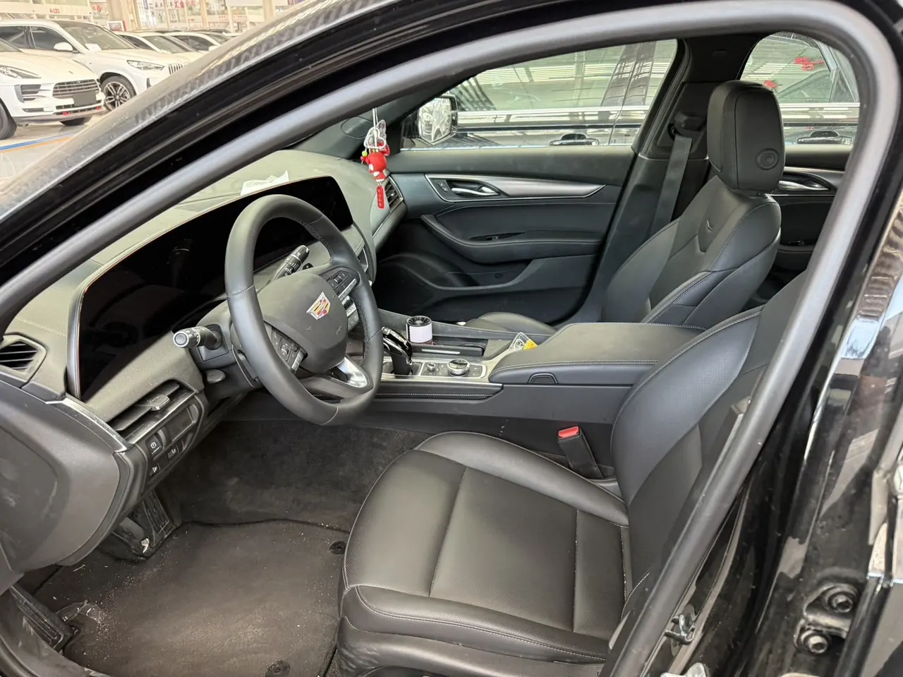 Cadillac 2025 CT5 2.0T 28T City Sports Edition Automatic Gear 3
