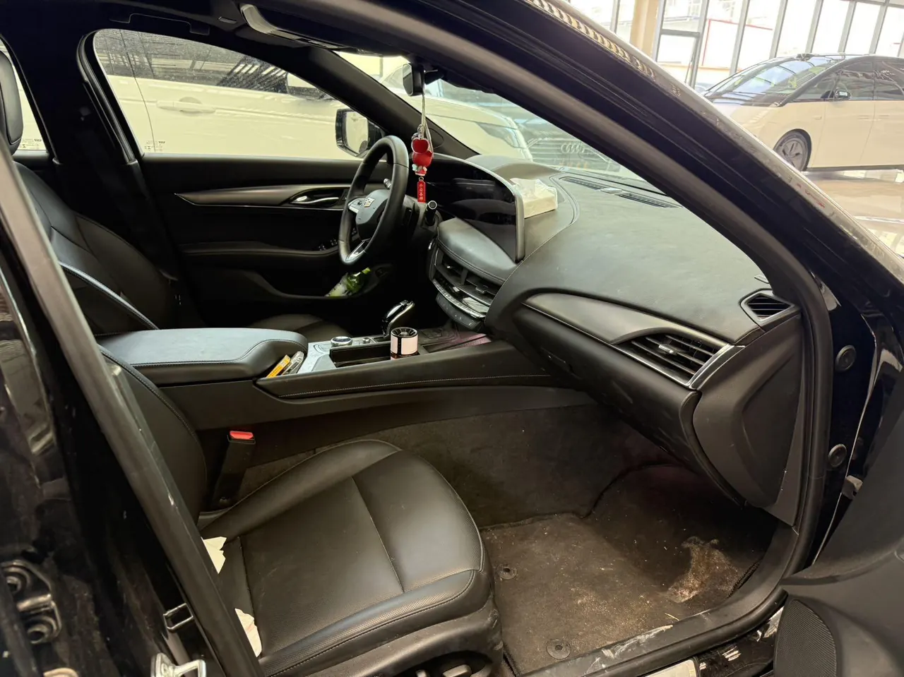 Cadillac 2025 CT5 2.0T 28T City Sports Edition Automatic Gear 4