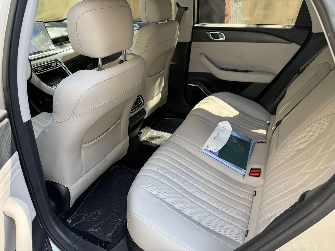 Geely Galaxy 2025 xingyao 6 EM-i 1.5 125km exploration version automatic gear 4