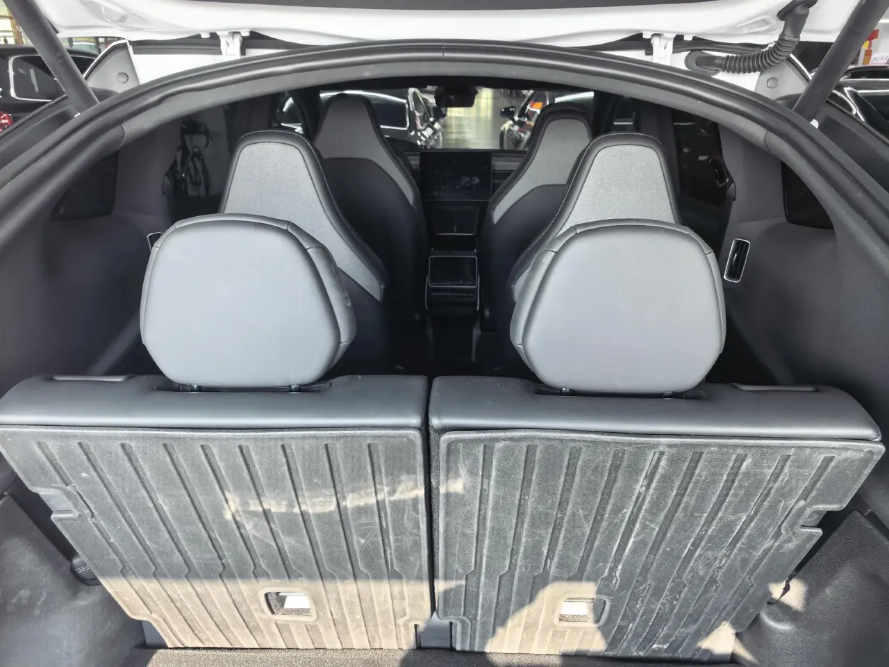 Tesla 2025 Model Y L Long Endurance All-Wheel Drive Automatic Transmission 5