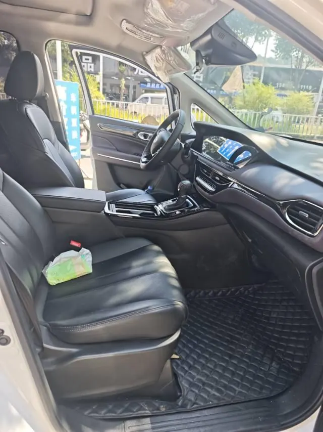 Chuanqi 2025 M6 MAX 1.5T 270T WDCT Deluxe Edition Automatic Gear 5