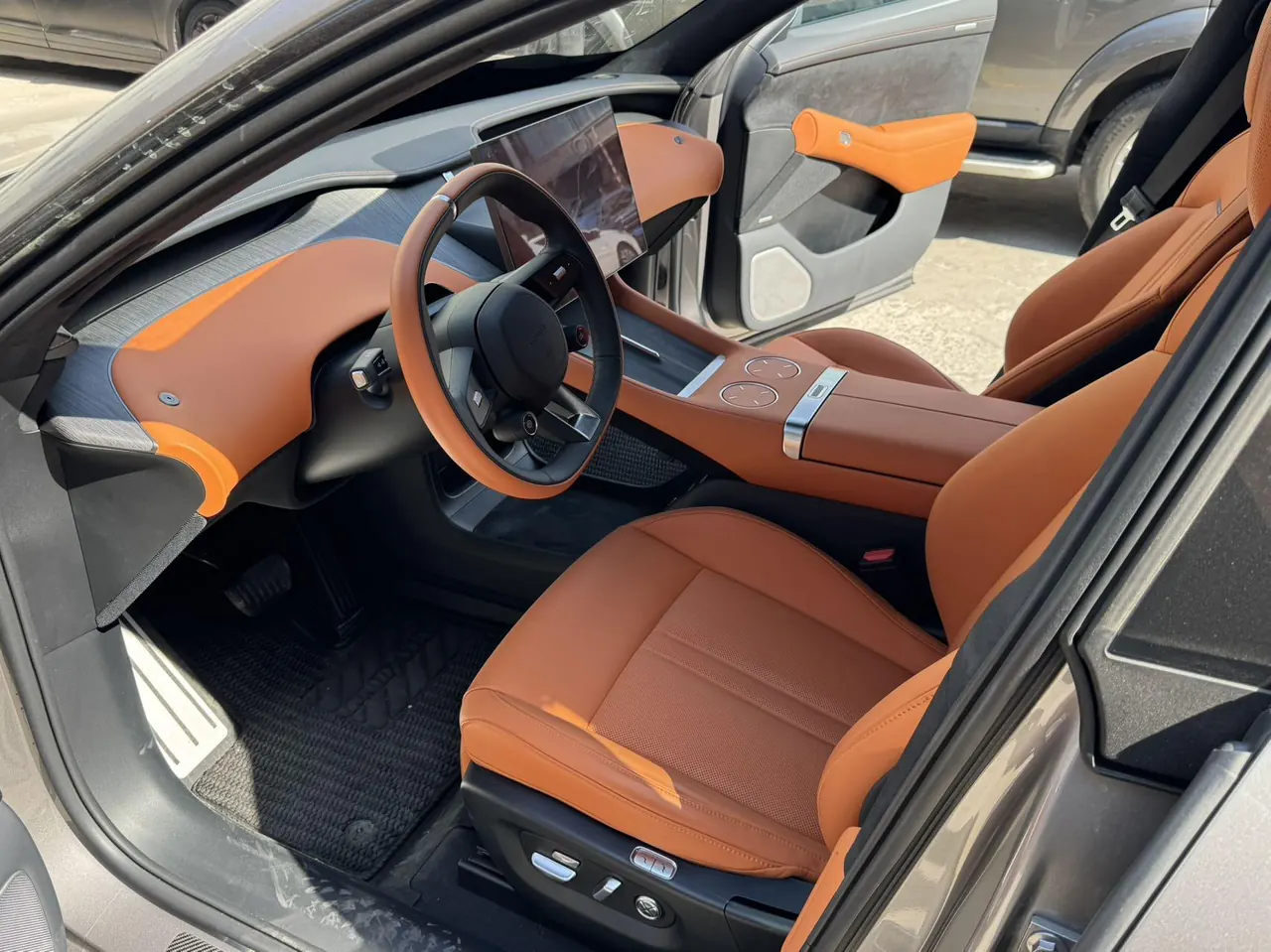 MI 2025 YU7 Long Endurance High Performance Four-wheel Drive Max Edition Automatic Gear 2