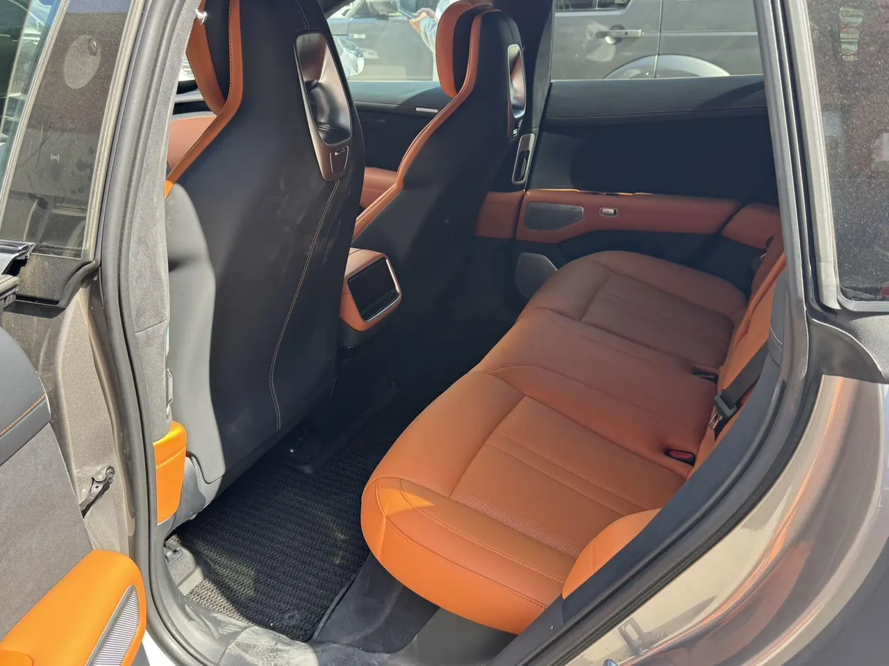 MI 2025 YU7 Long Endurance High Performance Four-wheel Drive Max Edition Automatic Gear 3