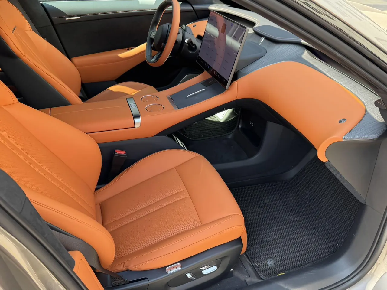 MI 2025 YU7 Long Endurance High Performance Four-wheel Drive Max Edition Automatic Gear 4