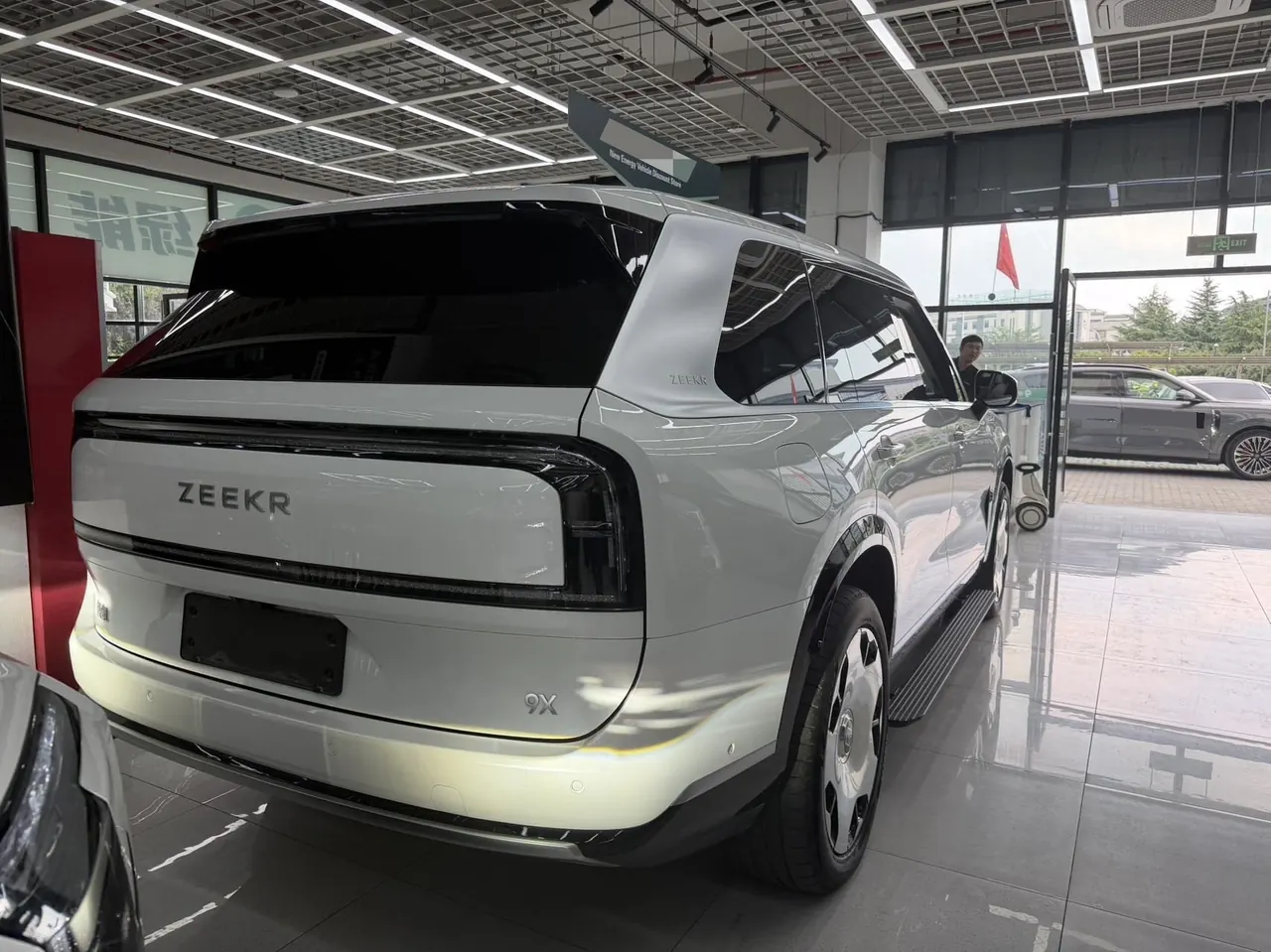 Zeekr 2025 Zeekr 9X 2.0T Ultra Edition 70kWh Automatic Gear 8