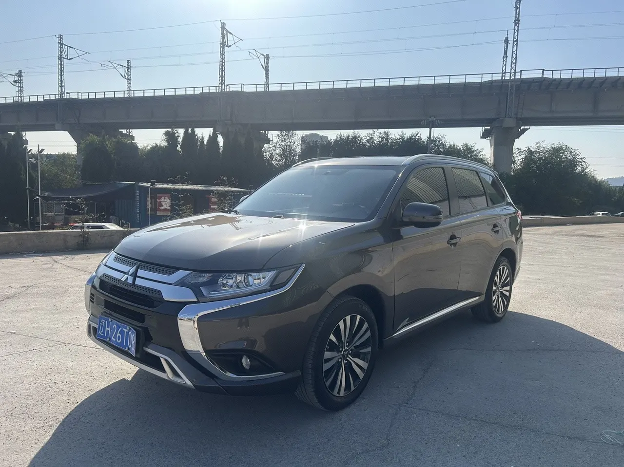 Mitsubishi 2021 Outlander 2.0 Stepless Two-Drive Enjoy Edition 5-seat Automatic Gear - View 1