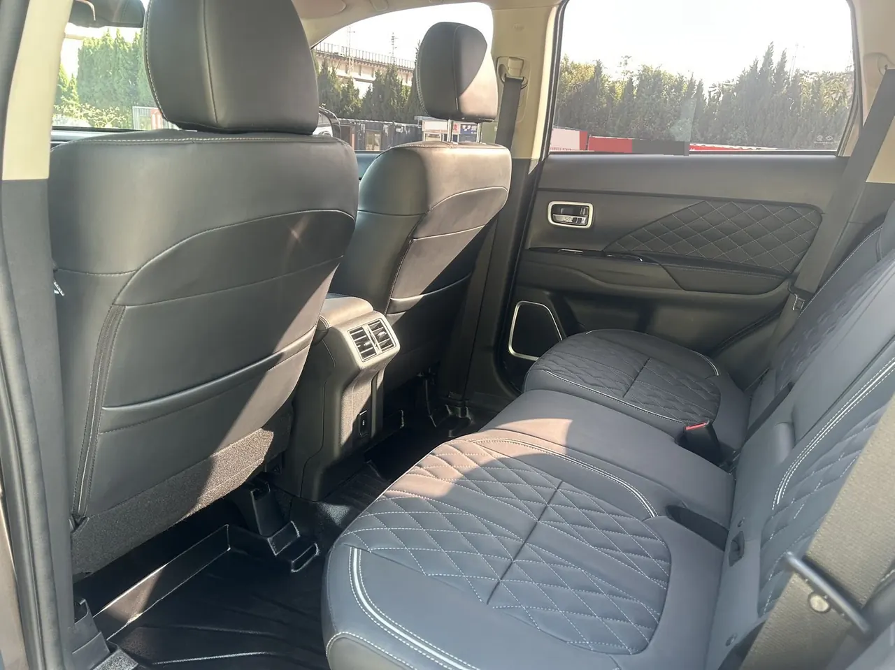 Mitsubishi 2021 Outlander 2.0 Stepless Two-Drive Enjoy Edition 5-seat Automatic Gear 8