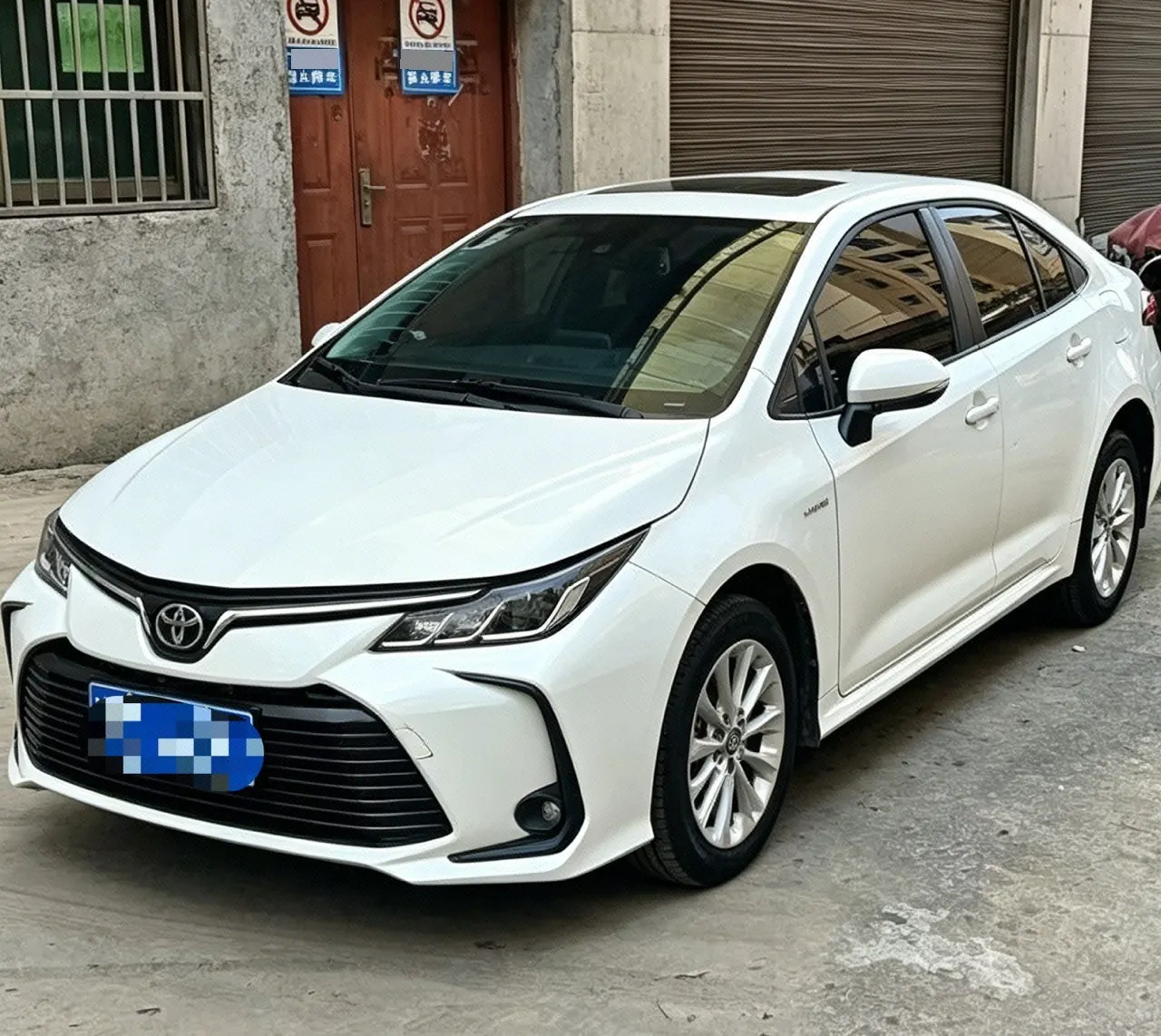 Open image lightbox: Toyota 2023 corolla 1.2T stepless elite version of automatic gear