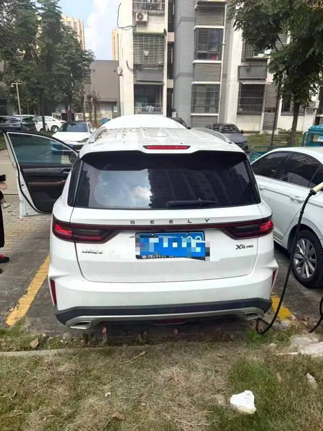 Geely Vision SUV(X6) 2021 Vision X6 Pro 1.4T Premium Automatic 3