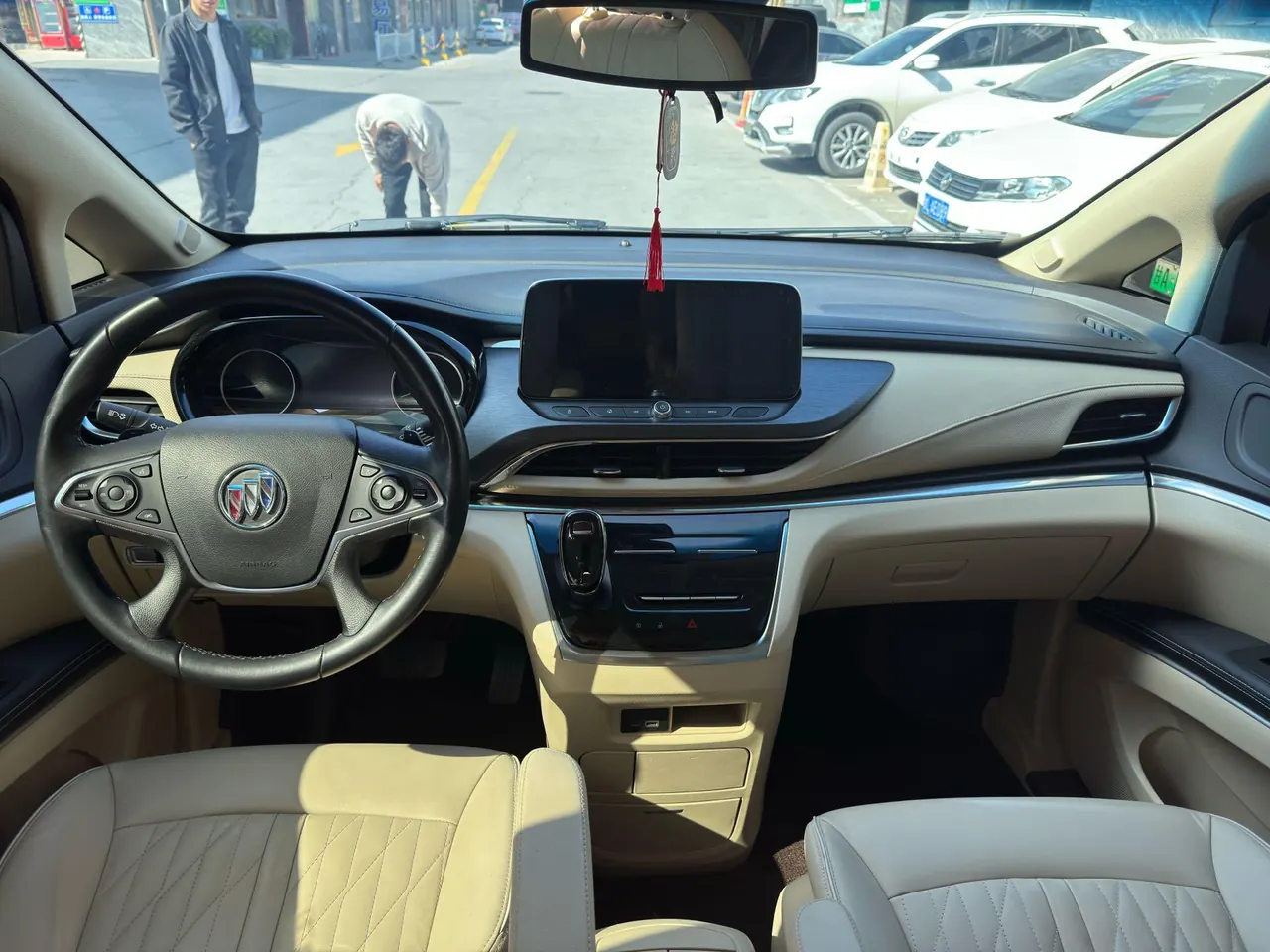 Buick 2023 GL8 Land Business Class 48V 2.0T 652T Luxury Automatic Gear 5