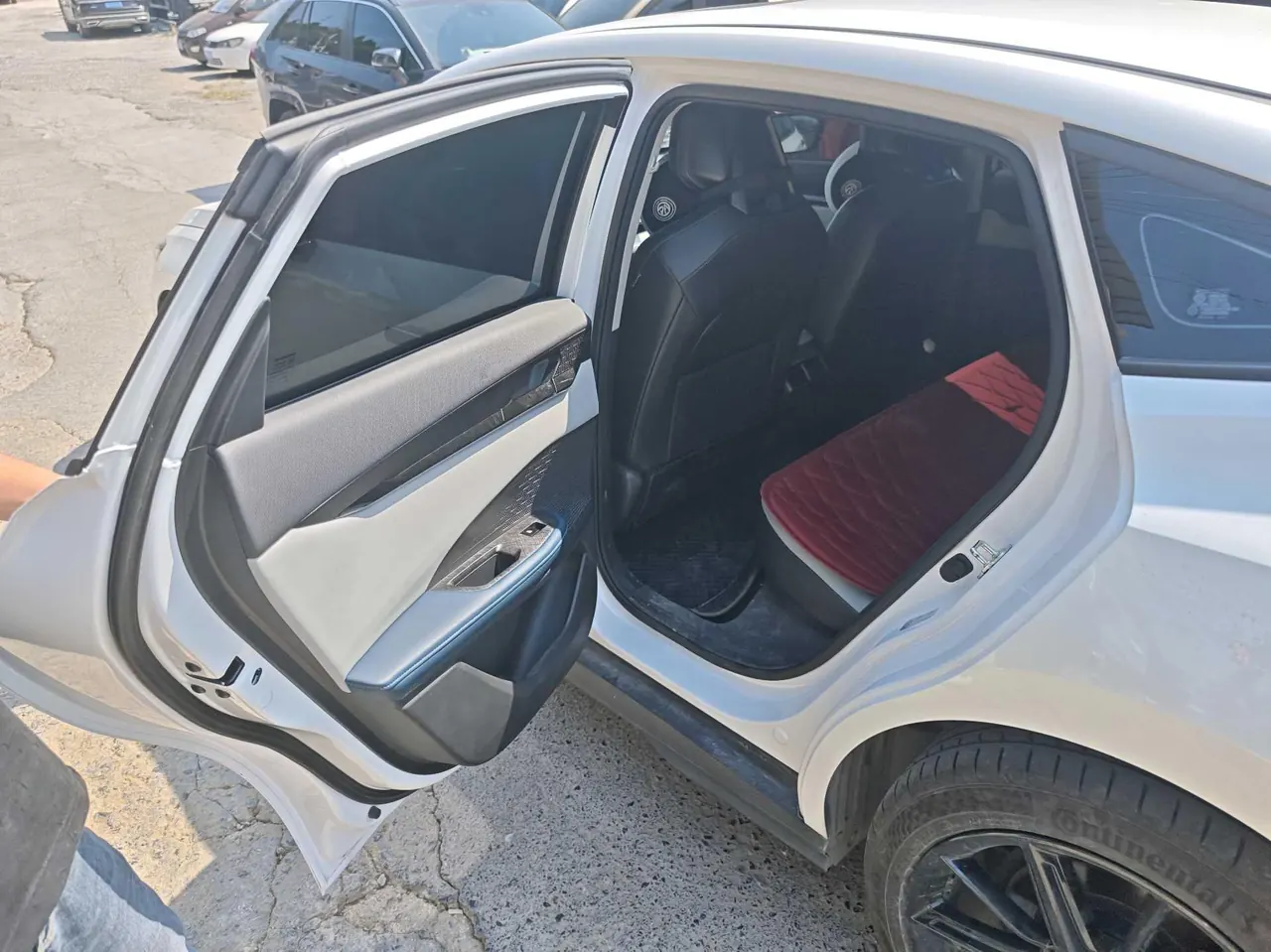 ChangAn 2023 UNI-V Smart Electric iDD 1.5T 113km Smart Fun (Fast Edition) Automatic Gear 4