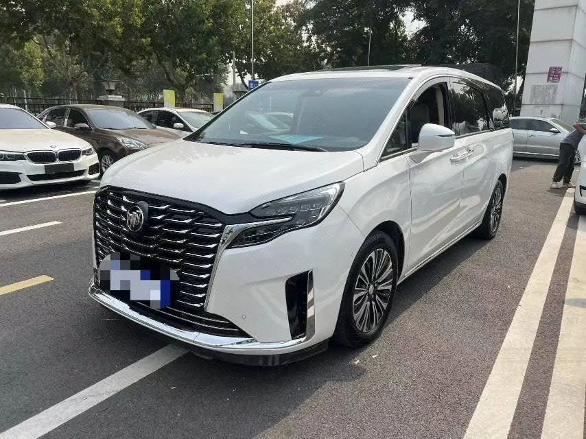 Open image lightbox: Buick 2023 GL8 ES Lu Zun 48V 2.0T 653T Flagship Automatic Gear