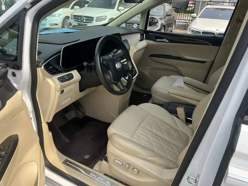 Buick 2023 GL8 ES Lu Zun 48V 2.0T 653T Flagship Automatic Gear 3