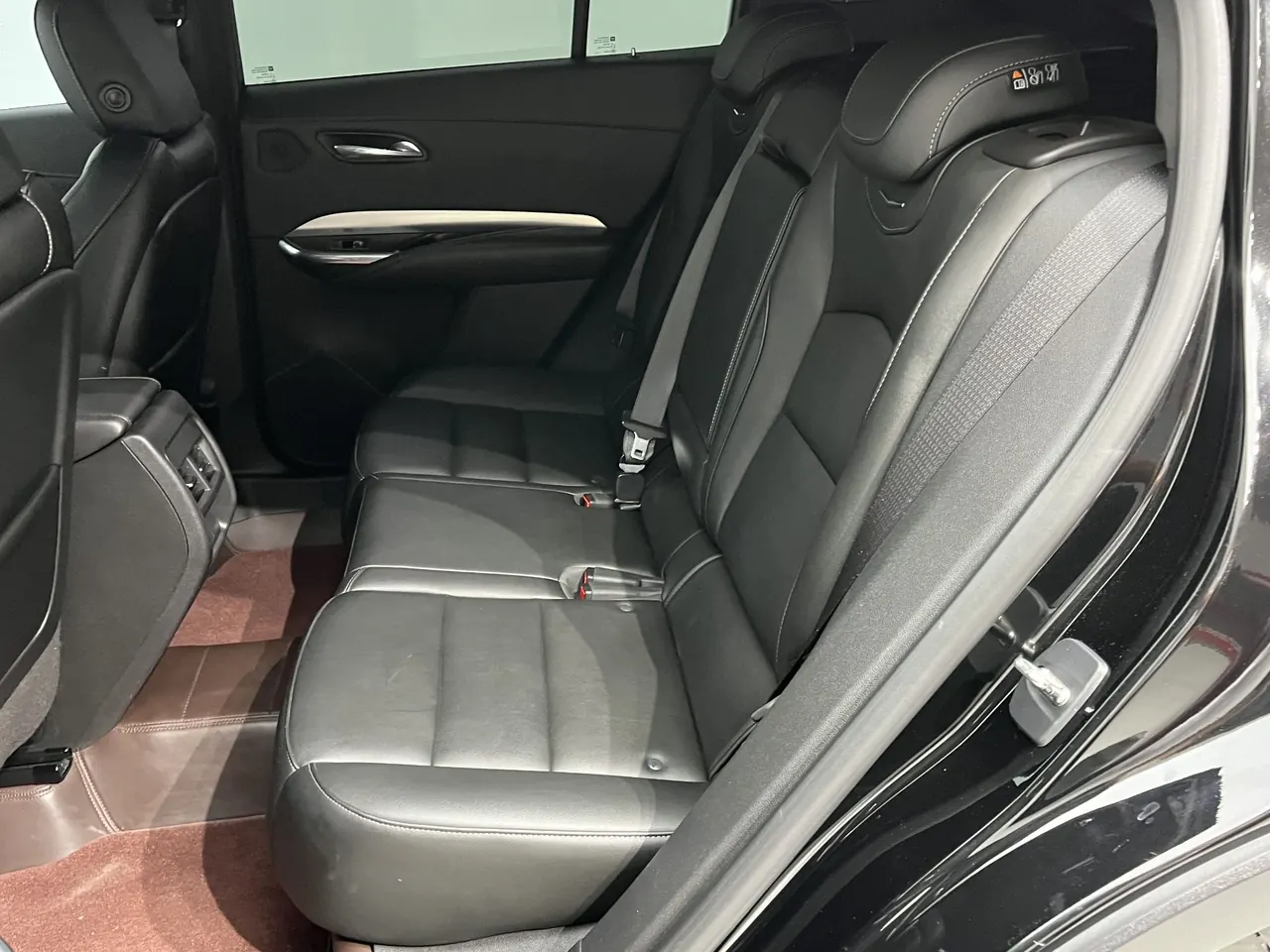 Cadillac 2021 XT4 2.0T 28T Two-Drive Leading Automatic Gear 6