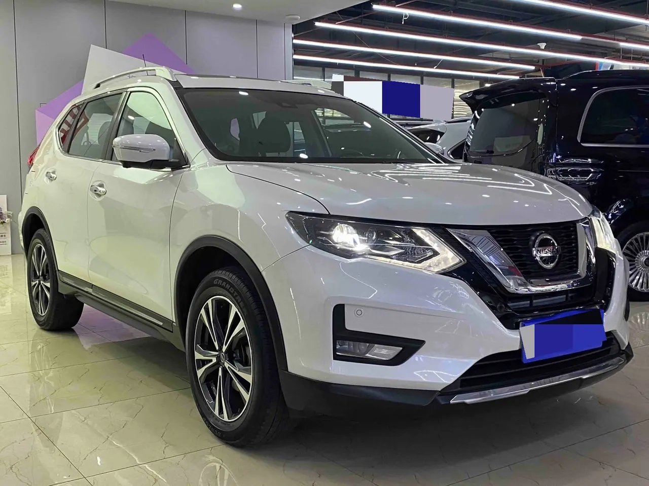 Nissan 2021 Qijun 2.5 stepless XL ITS four-wheel drive luxury pilot version automatic gear 3