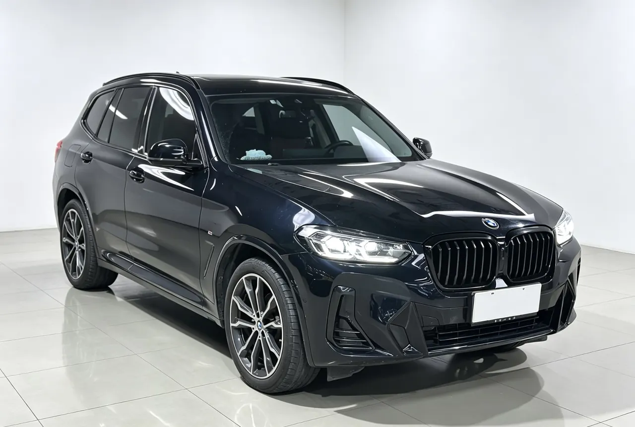 BMW 2023 X3 xDrive30i 2.0T Leading M Obsidian Night Suit Automatic Gear 3