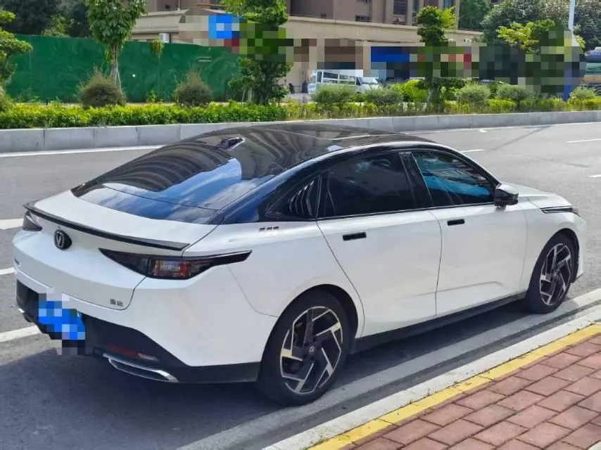 ChangAn 2023 Yida 1.5TGDI Blue Whale NE Flagship Automatic Gear 2