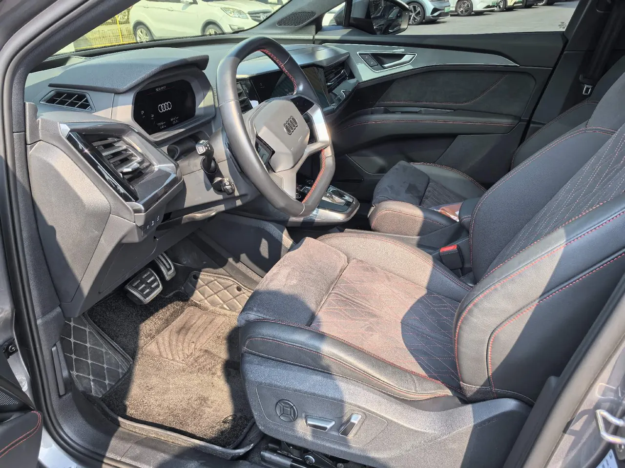 Audi 2022 Q5 e-tron 50 Quattro Edition One Yichuang Collection Edition Automatic Gear 3