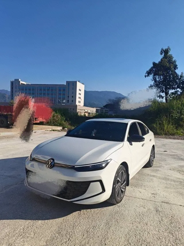 打开图片灯箱:Volkswagen 2026 Lavida Pro 1.5TSI 300TSI Star 6 Million Edition Automatic Gear