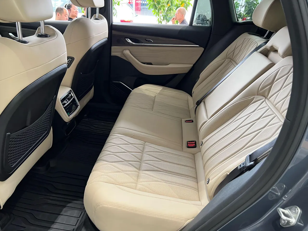 Geely 2026 XingyueL (Monjaro) 2.0TD Oriental Obsidian Star Edition Automatic Gear 6