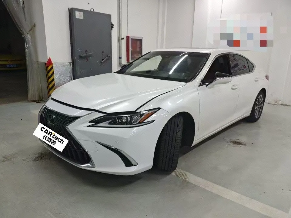打开图片灯箱:Lexus ES (Imported) 2022 ES300h 2.5 Stepless Excellence Edition Automatic Gear