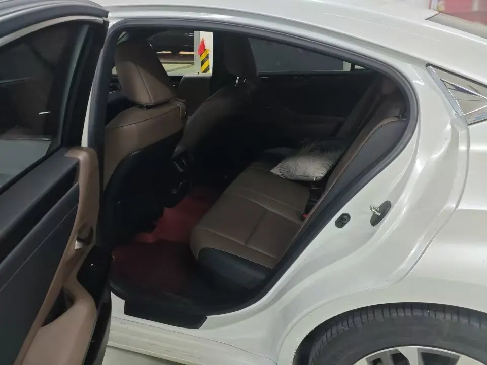 Lexus ES (Imported) 2022 ES300h 2.5 Stepless Excellence Edition Automatic Gear 4