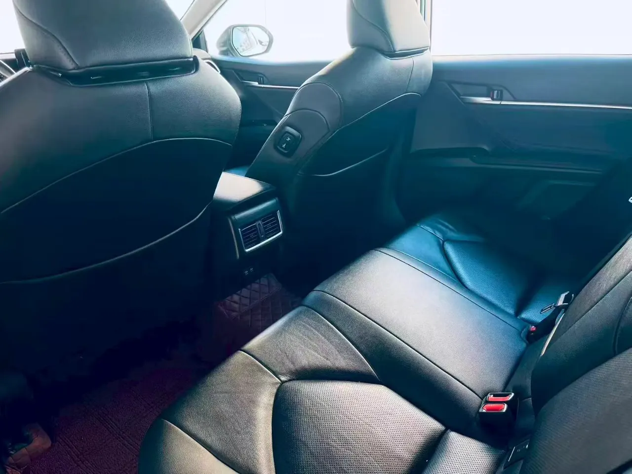 Toyota 2021 Camry 2.0G Stepless Deluxe Edition Automatic Gear 5