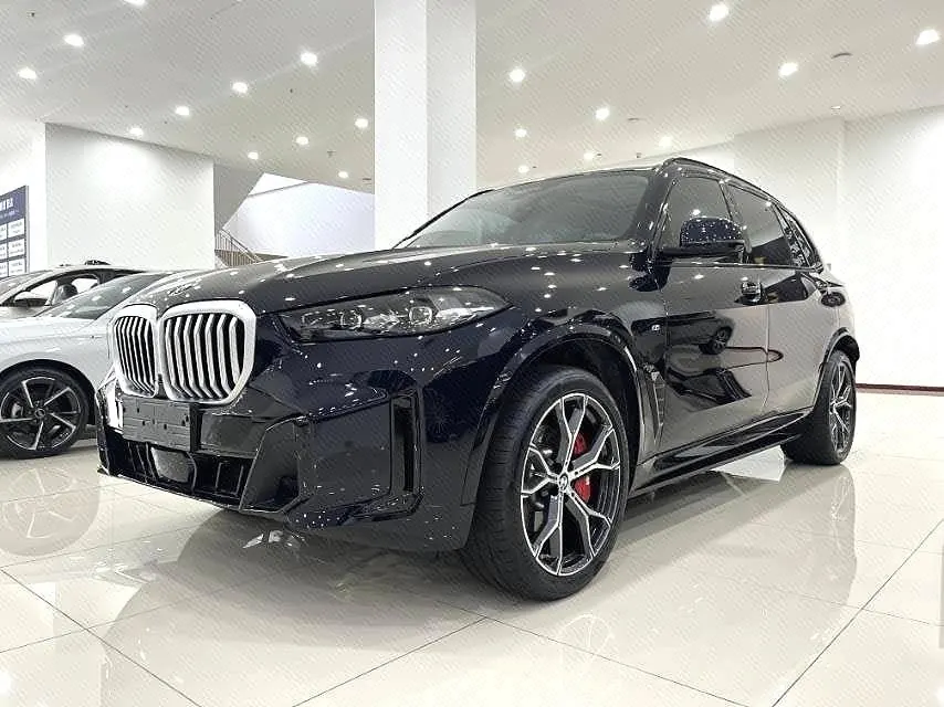 Open image lightbox: BMW 2026 X5 xDrive30Li 48V 2.0T exclusive m sports obsidian night suit automatic gear