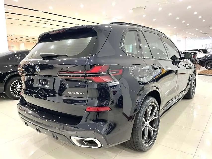 BMW 2026 X5 xDrive30Li 48V 2.0T exclusive m sports obsidian night suit automatic gear 8