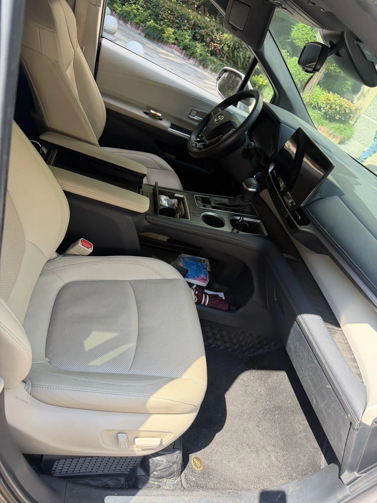Toyota 2021 Sai 2.5 Stepless Premium Edition Automatic Gear 2