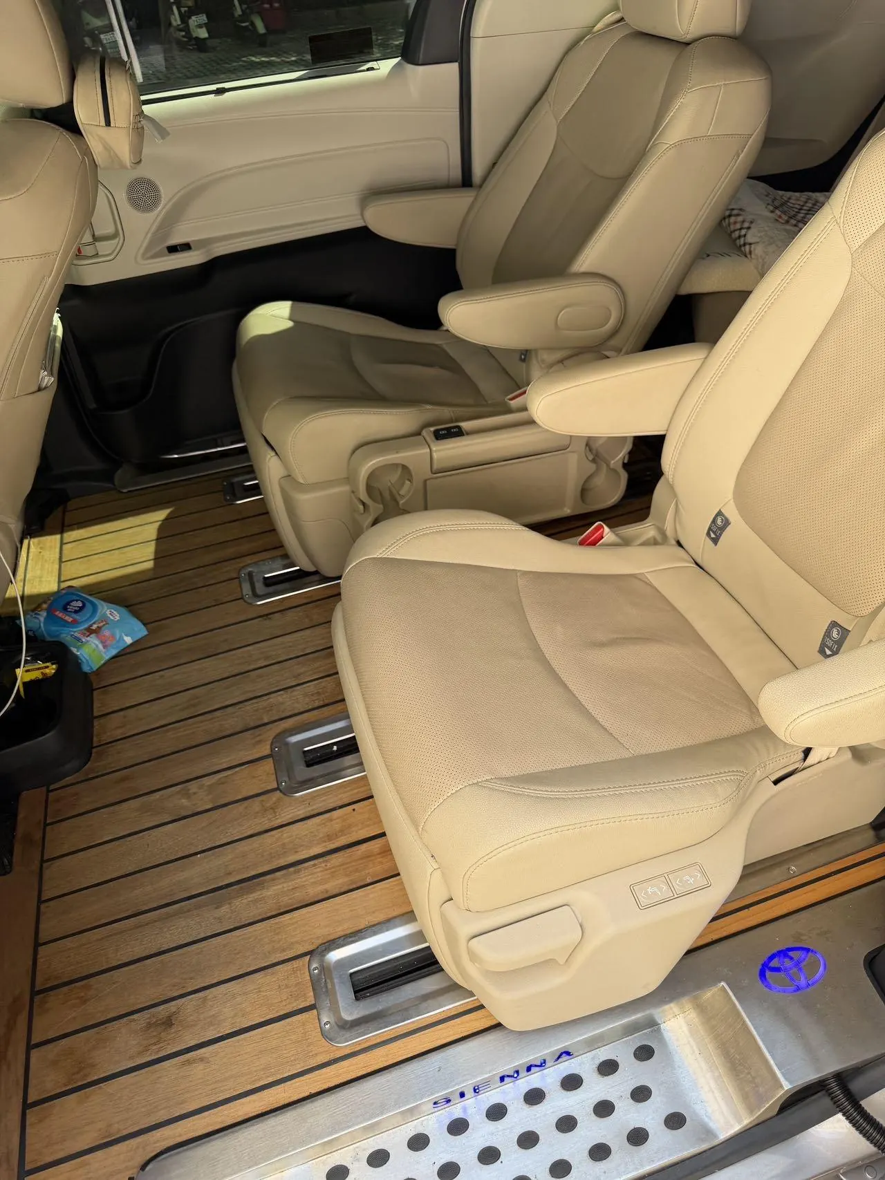 Toyota 2021 Sai 2.5 Stepless Premium Edition Automatic Gear 3
