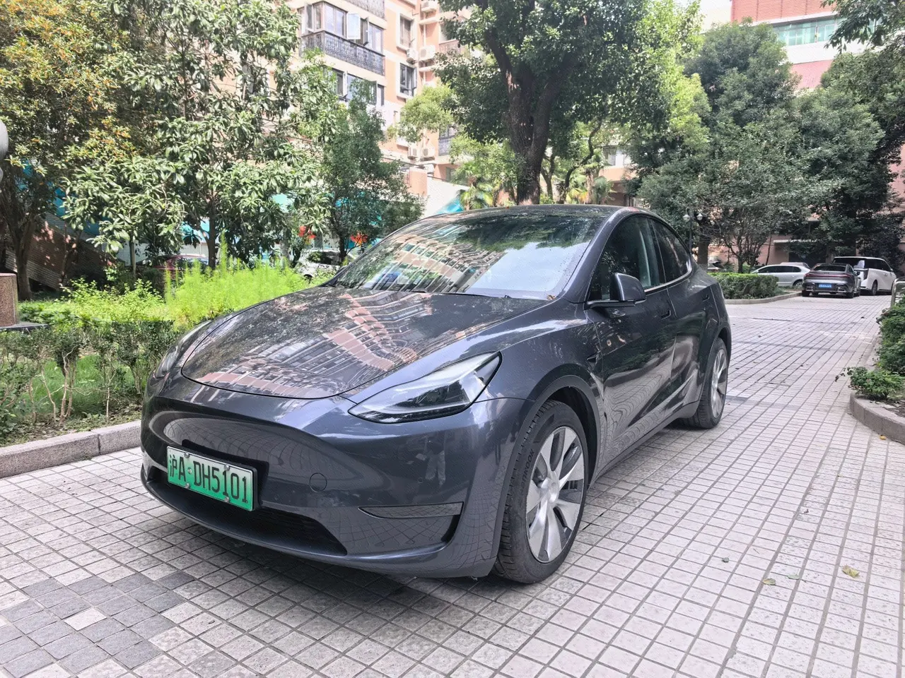 打开图片灯箱:Tesla 2021 Model Y long endurance all-wheel drive version automatic transmission