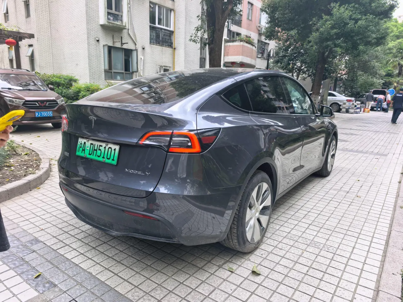 Tesla 2021 Model Y long endurance all-wheel drive version automatic transmission 3