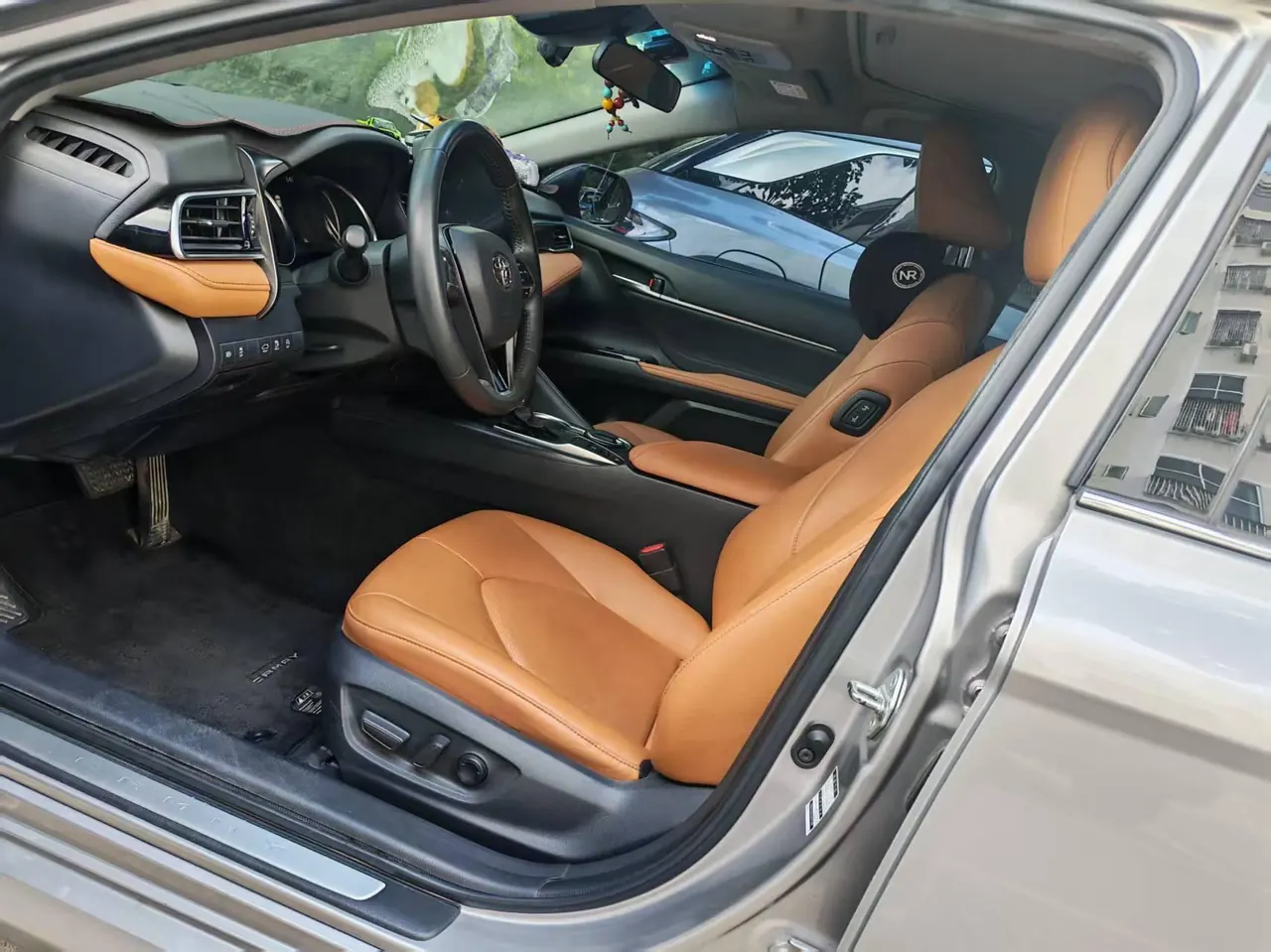 Toyota 2021 Camry 2.0G Stepless Deluxe Edition Automatic Gear 3