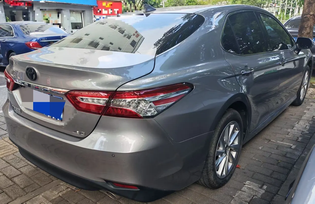 Toyota 2021 Camry 2.0G Stepless Deluxe Edition Automatic Gear 5