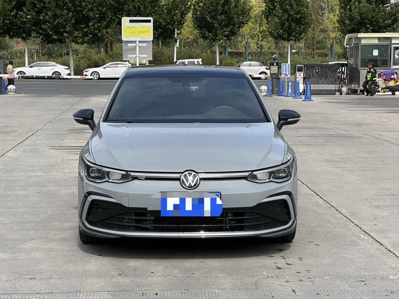 Volkswagen 2023 Golf 8 R-Line 1.4TSI 280TSI Lite Automatic 2