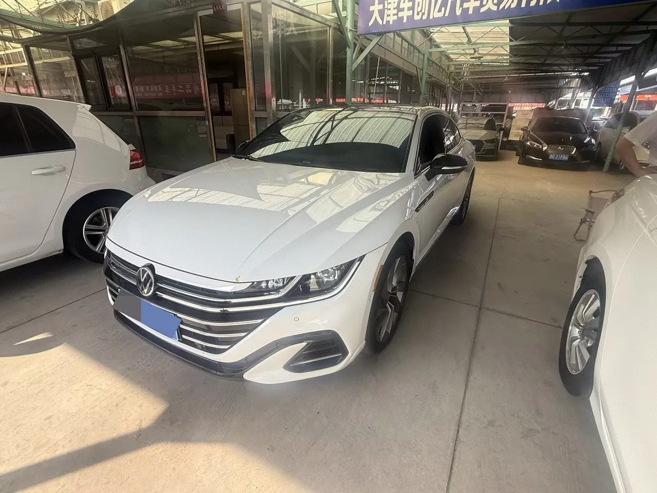 Open image lightbox: Volkswagen 2021 CC 2.0TSI 380TSI eye-catching automatic gear