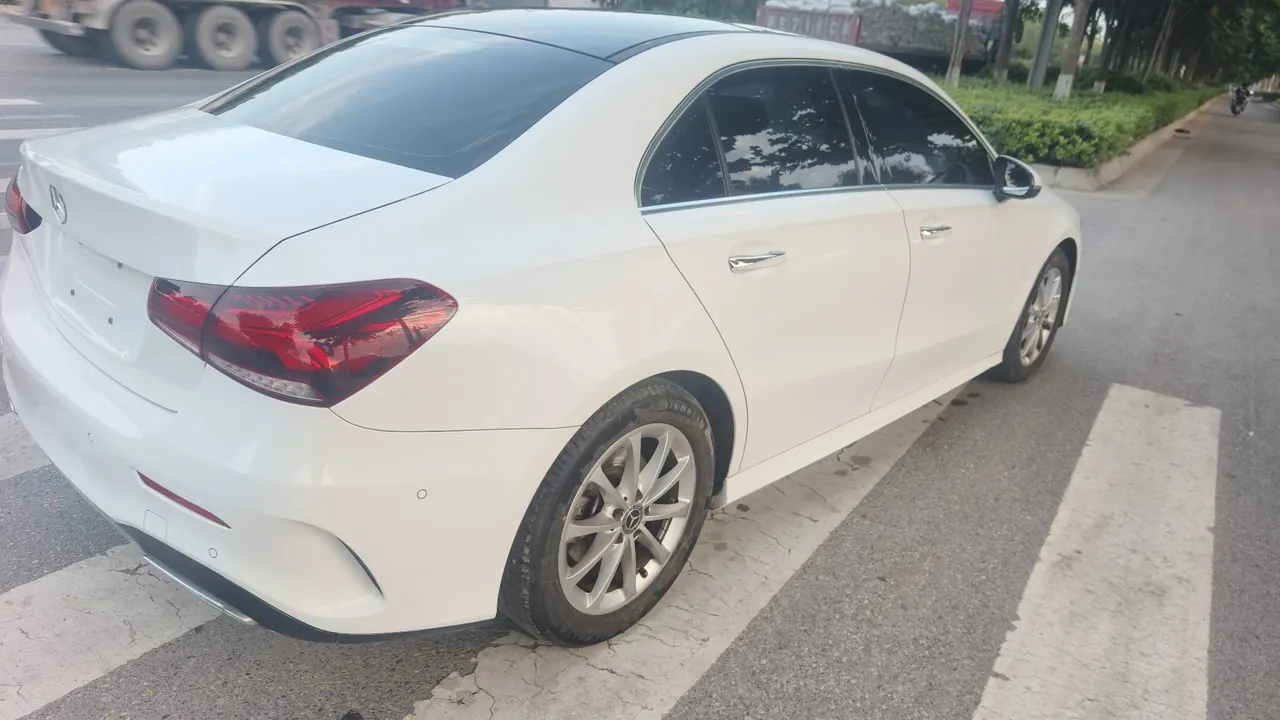 Mercedes Benz Class A 2021 A 200 L 1.3T Dynamic Automatic 5