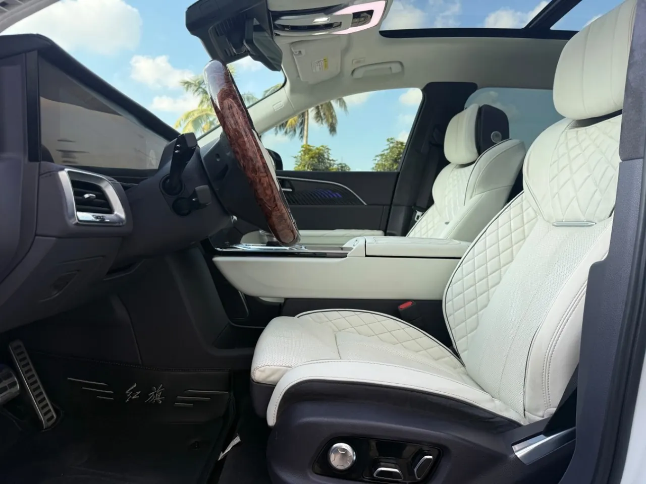 HongQi 2021 E-HS9 flag, collar 4 automatic gear 4