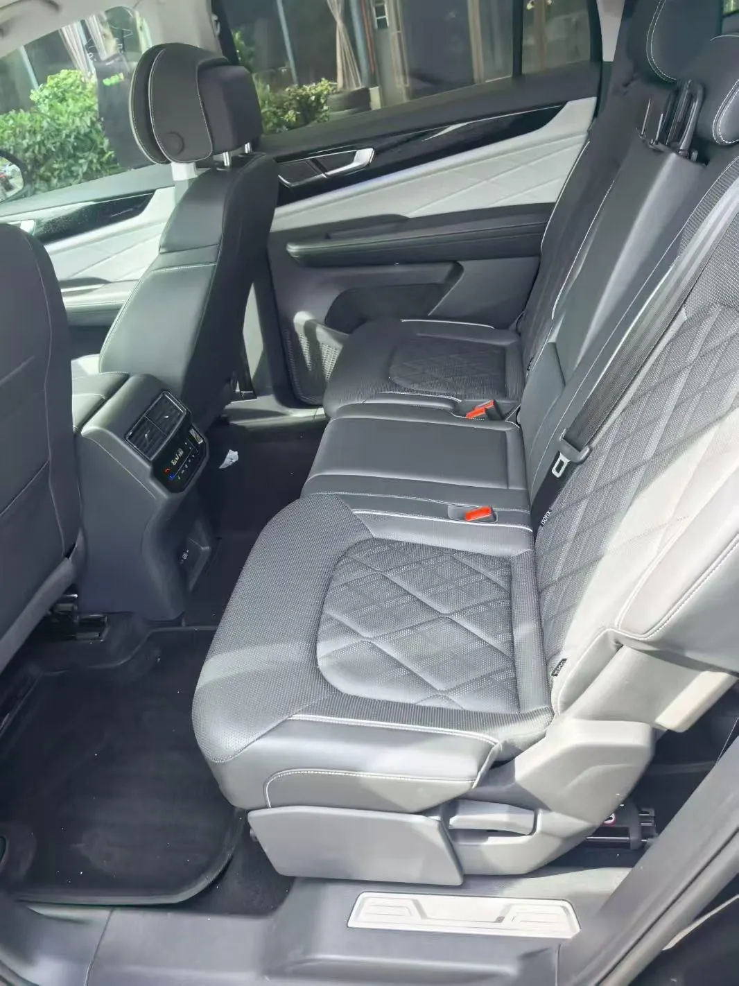Volkswagen 2024 Tuang 2.0TSI 380TSI 4WD Respect Deluxe Automatic Transmission 5